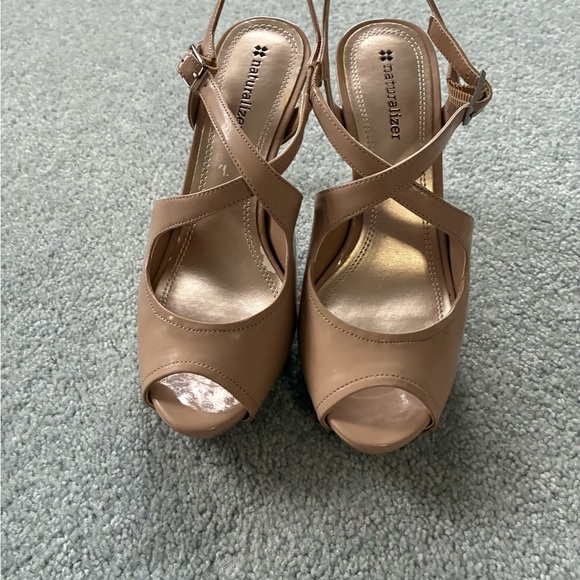 Naturalizer Beige Peep-Toe Heels Sandals - Almost new. In box - Picture 3 of 8
